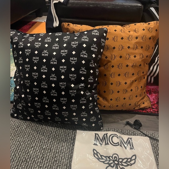 MCM PILLOWS (2) - Picture 1 of 8